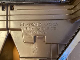 bontott OPEL MOKKA Középső Szellőző