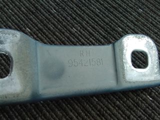 bontott OPEL MOKKA Motorháztető Jobb Zsanér