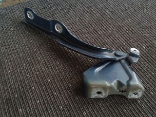 bontott OPEL MOKKA Motorháztető Jobb Zsanér