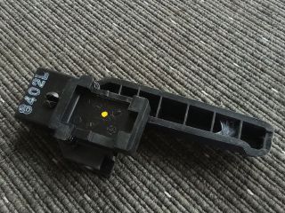 bontott OPEL MOKKA Motorháztető Nyitó Kar / Gomb