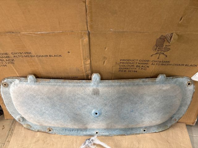 bontott OPEL MOKKA Motorháztető Szigetelés