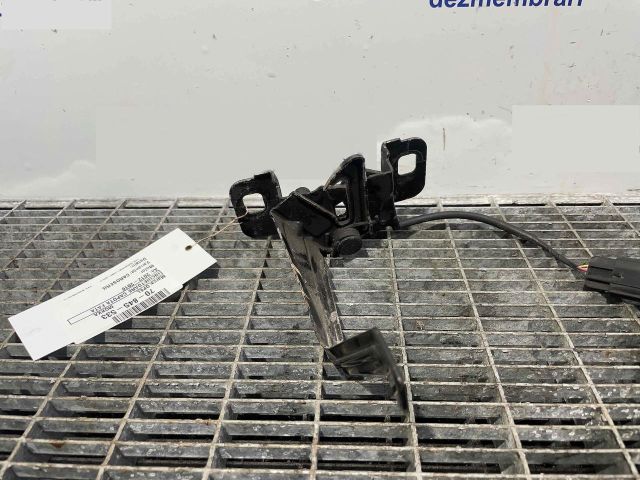 bontott OPEL MOKKA Motorháztető Zárszerkezet