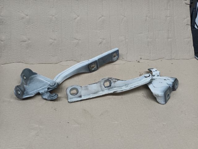 bontott OPEL MOKKA Motorháztető Zsanér Pár