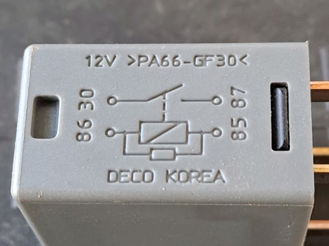 bontott OPEL MOKKA Relé