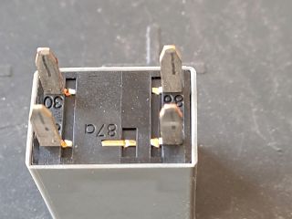 bontott OPEL MOKKA Relé