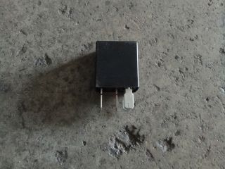 bontott OPEL MOKKA Relé