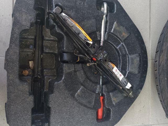 bontott OPEL MOKKA Szerszámkészlet