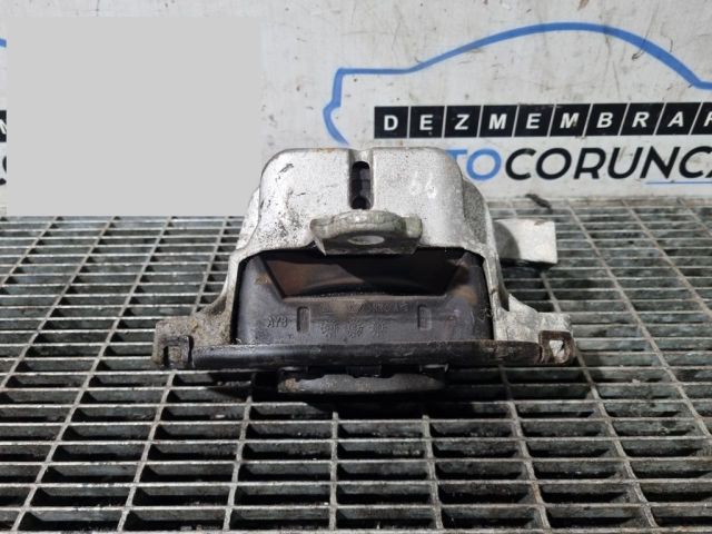 bontott OPEL MOKKA Tartó Bak