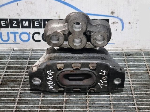 bontott OPEL MOKKA Tartó Bak