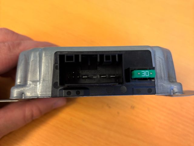 bontott OPEL MOKKA Telefon Elektronika