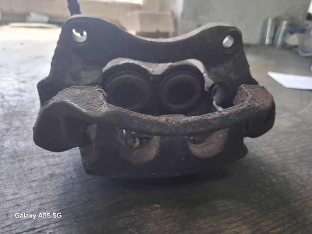 bontott OPEL MOVANO Bal első Féknyereg Munkahengerrel