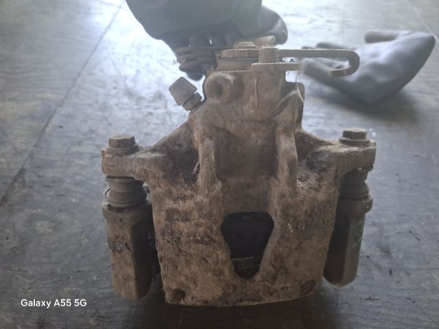 bontott OPEL MOVANO Bal hátsó Féknyereg Munkahengerrel