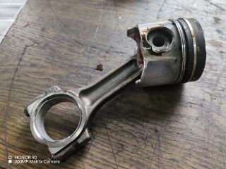 bontott OPEL MOVANO Dugattyú és Hajtókar