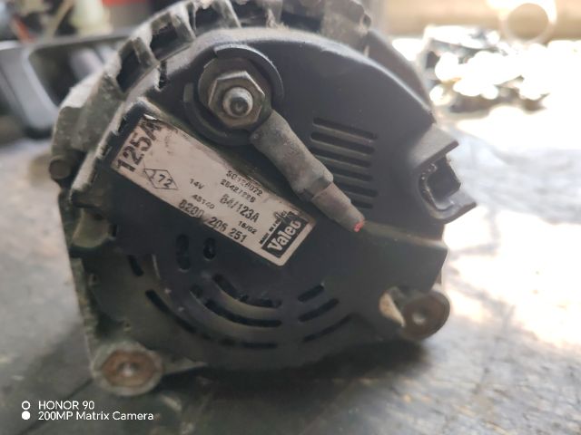 bontott OPEL MOVANO Generátor