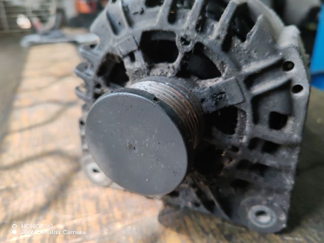 bontott OPEL MOVANO Generátor