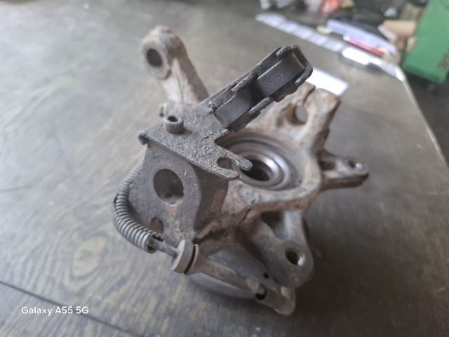 bontott OPEL MOVANO Jobb első Csonkállvány Kerékaggyal