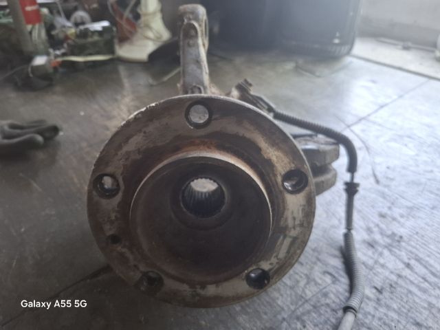 bontott OPEL MOVANO Jobb első Csonkállvány Kerékaggyal