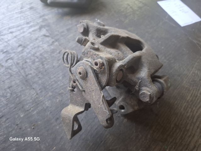 bontott OPEL MOVANO Jobb hátsó Féknyereg Munkahengerrel