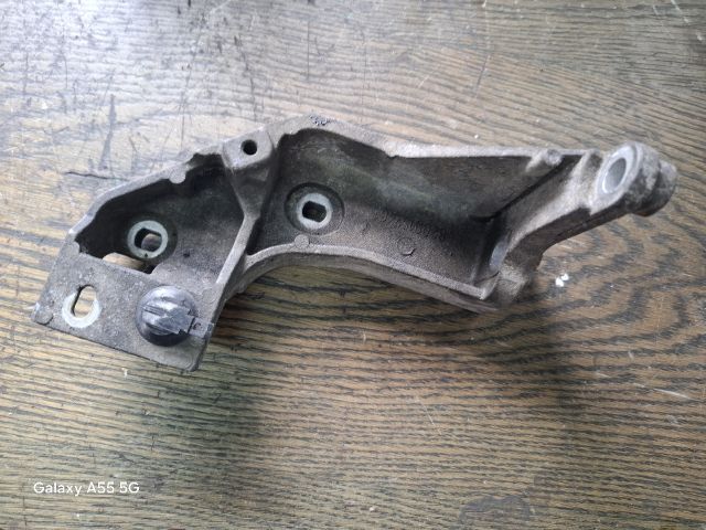 bontott OPEL MOVANO Motor Tartó Bak (Fém)