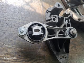 bontott OPEL MOVANO Motor Tartó Bak (Fém)