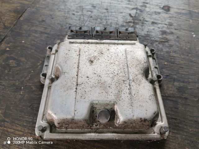 bontott OPEL MOVANO Motorvezérlő