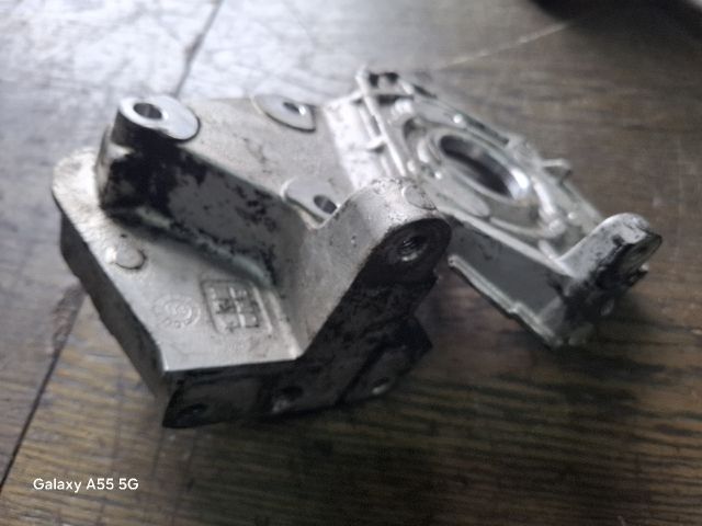 bontott OPEL MOVANO Nagynyomású Szivattyú Bak