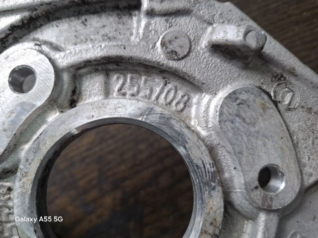 bontott OPEL MOVANO Nagynyomású Szivattyú Bak