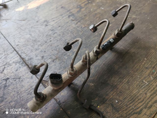 bontott OPEL MOVANO Porlasztó Sor / Híd