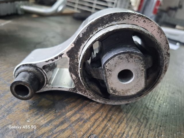 bontott OPEL MOVANO Váltó Tartó Bak (Pozíciófüggetlen)