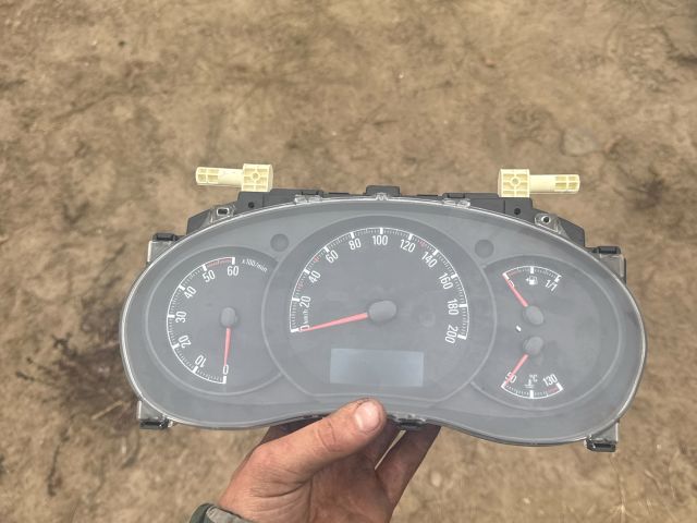 bontott OPEL MOVANO Kilométeróra