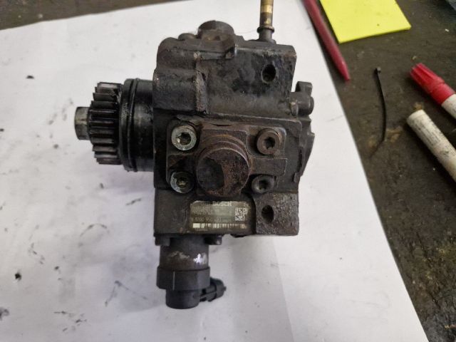 bontott OPEL MOVANO Nagynyomású Szivattyú