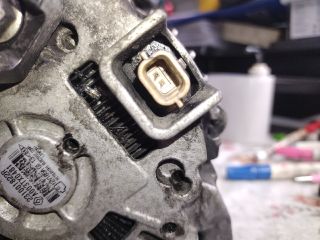 bontott OPEL MOVANO Generátor