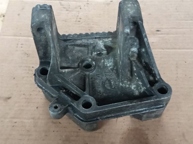 bontott OPEL MOVANO Motor Tartó Bak (Fém)