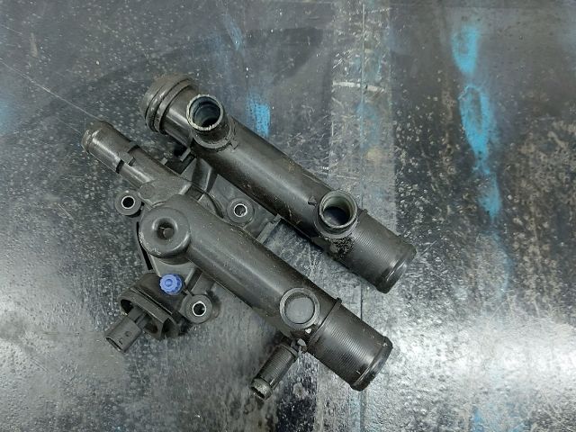 bontott OPEL MOVANO Termosztátház