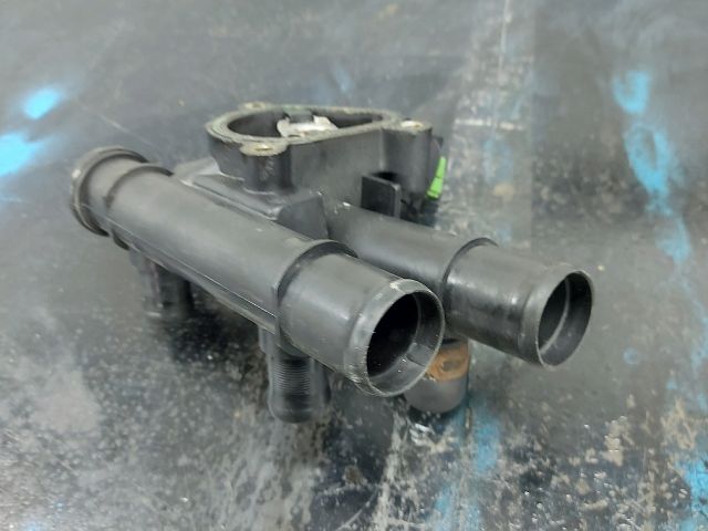 bontott OPEL MOVANO Termosztátház