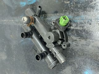 bontott OPEL MOVANO Termosztátház