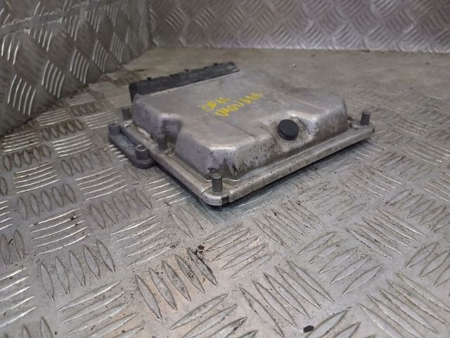 bontott OPEL MOVANO Motorvezérlő