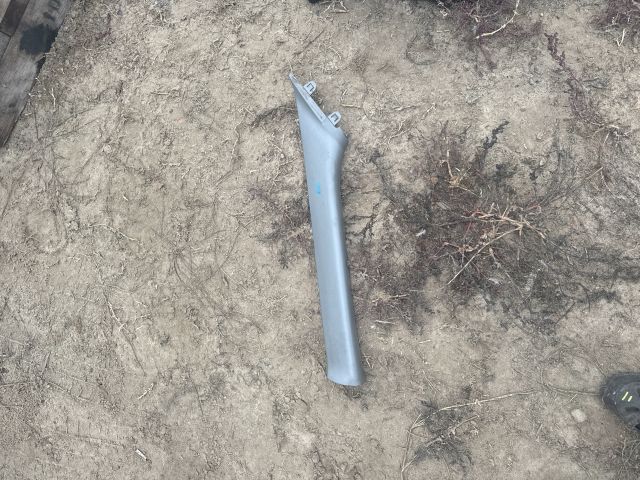 bontott OPEL MOVANO Bal B Oszlop Díszléc