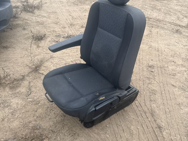 bontott OPEL MOVANO Bal első Ülés