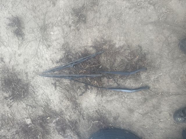 bontott OPEL MOVANO Első Ablaktörlő Kar