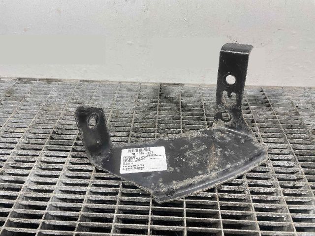 bontott OPEL MOVANO Első Lökhárító Tartó Felső