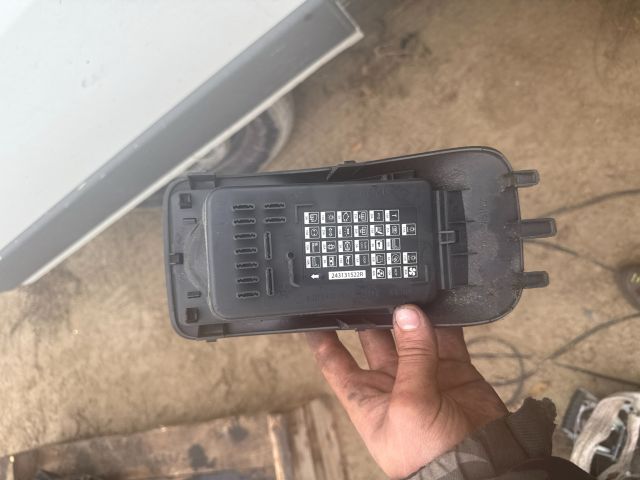 bontott OPEL MOVANO Első Tároló Rekesz