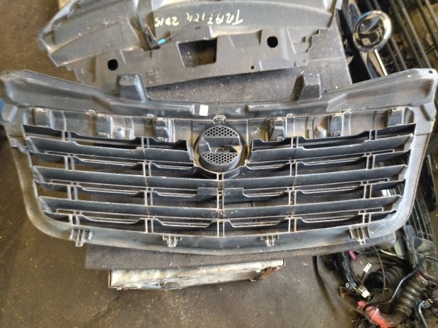 bontott OPEL MOVANO Hűtőrács