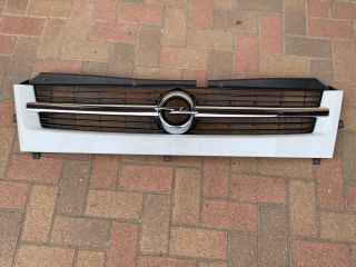 bontott OPEL MOVANO Hűtőrács