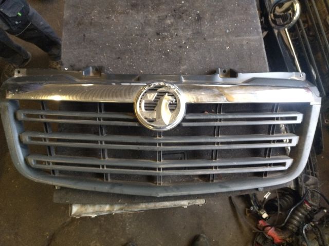 bontott OPEL MOVANO Hűtőrács