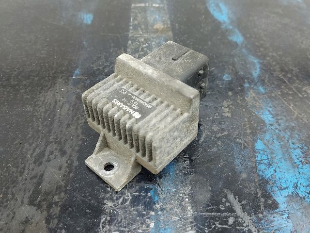 bontott OPEL MOVANO Izzító Relé