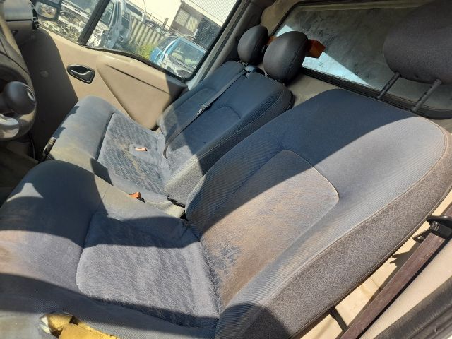 bontott OPEL MOVANO Jobb első Alsó Zsanér