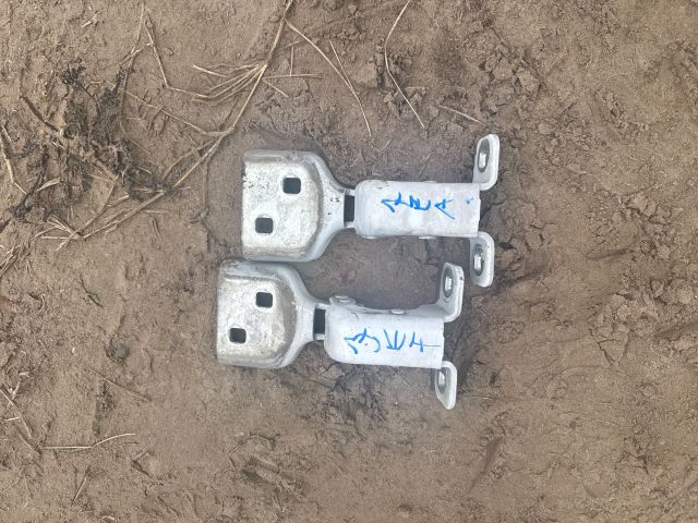 bontott OPEL MOVANO Jobb első Alsó Zsanér