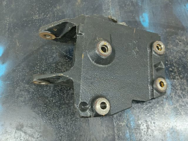 bontott OPEL MOVANO Jobb első Féltengely Tartó