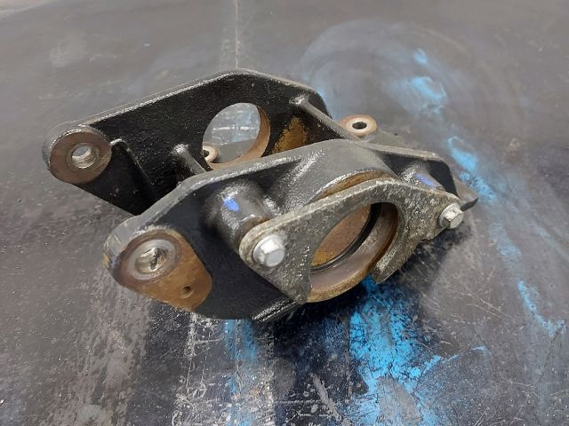 bontott OPEL MOVANO Jobb első Féltengely Tartó